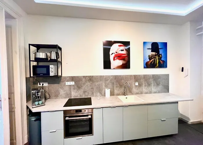 Aviator In The Center Apartment