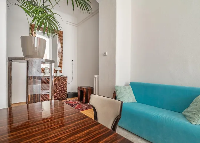 Apartment Aviator In The Center